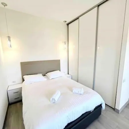 Il Gioiello : 2 Pers, Clim, Piscine, Parking Апартаменты *